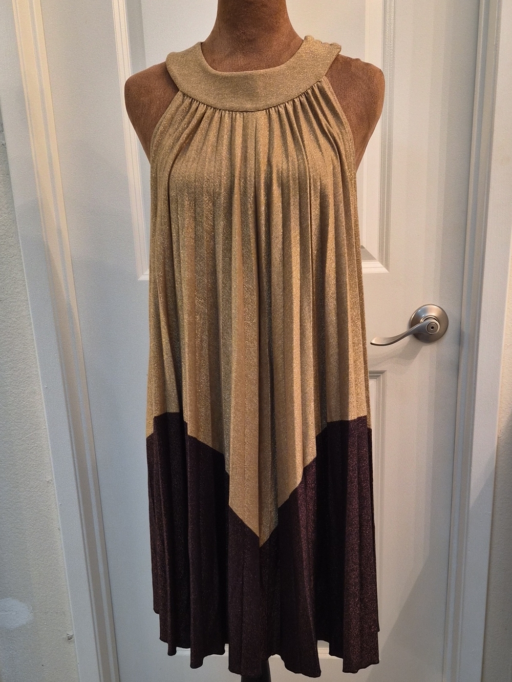 Gold and Dark Brown Colorblock Pleated Dress. Size.XS/S.(No Brand).Made In Turky